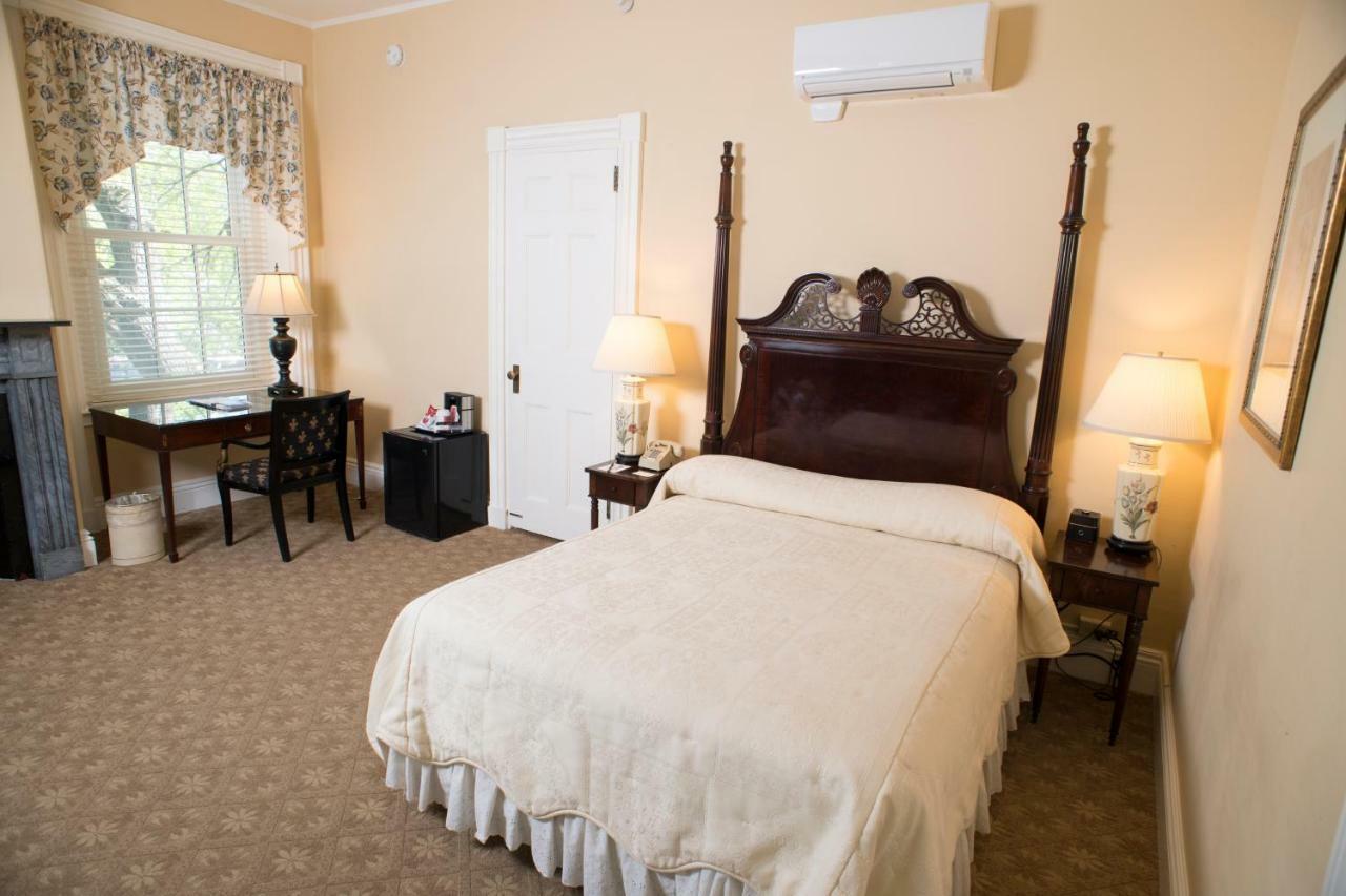 Middlebury Inn Zewnętrze zdjęcie