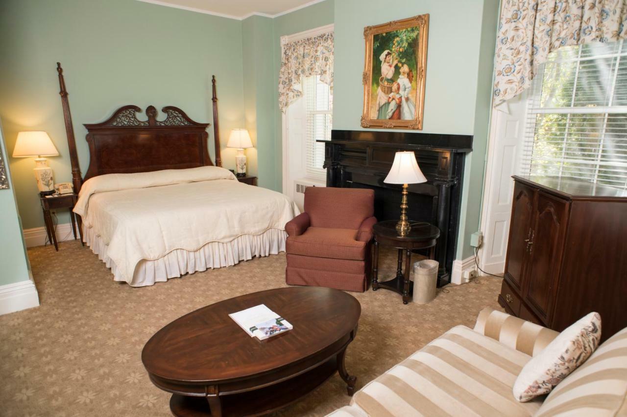 Middlebury Inn Zewnętrze zdjęcie